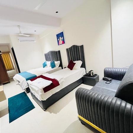 Hotel Royal Sky Morbi 외부 사진