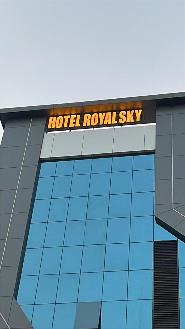 Hotel Royal Sky Morbi 외부 사진
