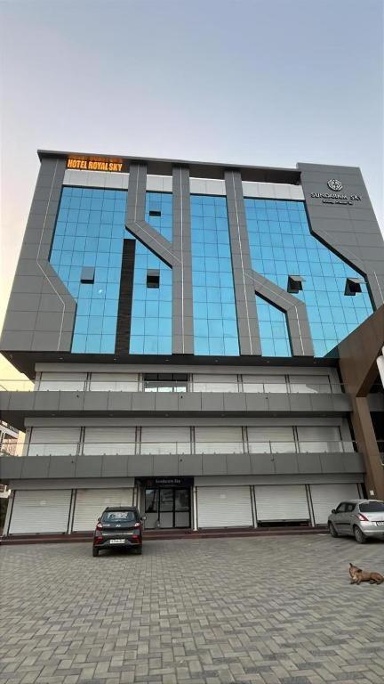Hotel Royal Sky Morbi 외부 사진